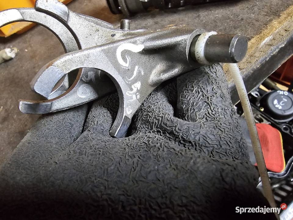 Suzuki Gs 550 skrzynia biegów wybierak wodziki sprzedam
