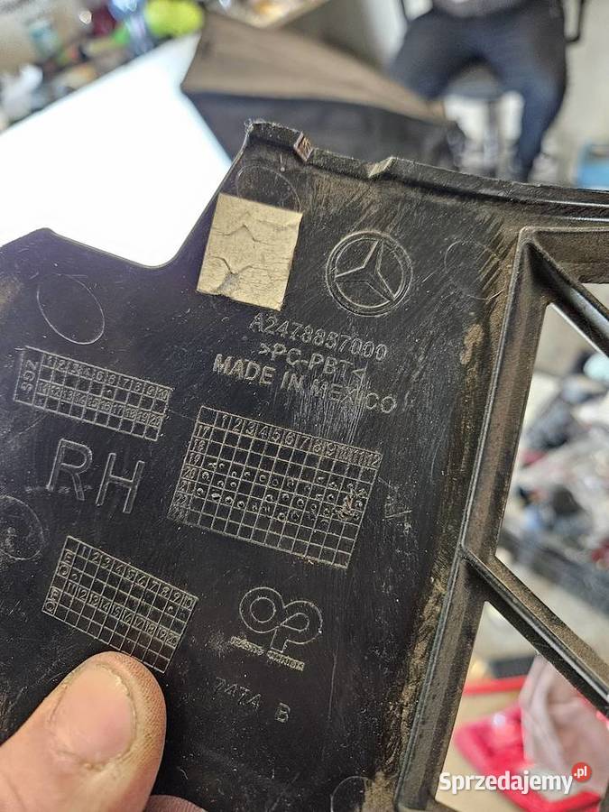 MERCEDES GLB W247 ŚLIZG PRAWY ZDERZAKA PRZÓD osobowe wielkopolskie