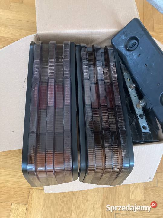 Mercedes 190 w201 Lampy Tył BLACK Orginaly lubelskie Kraśnik