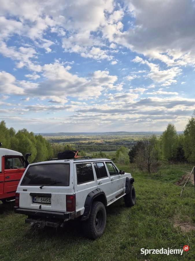 Sprzedam Jeep XJ 40 LPG Cherokee