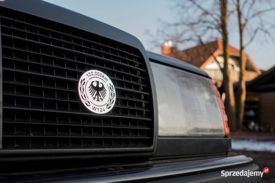 W123 Mercedes Benz emblemat na grill atrapa 100.000 tyś