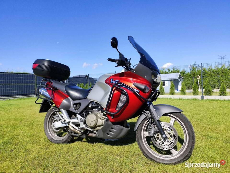 Honda XL 1000 Varadero wyposażona ładna pomorskie Pępowo
