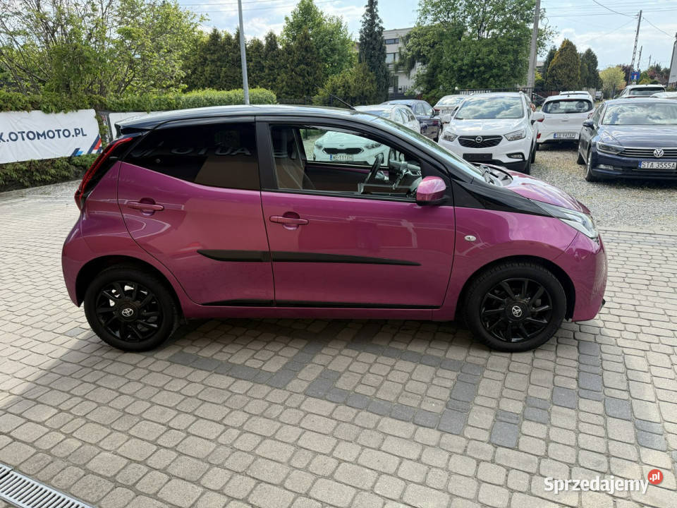 Toyota Aygo 10 72 Klima Kamera CarPlay II 2014 lakier metallic Orzech