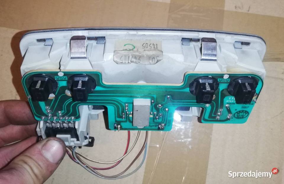 Lampka oświetlenia wnętrza passat W8 B5 skoda podkarpackie Sanok