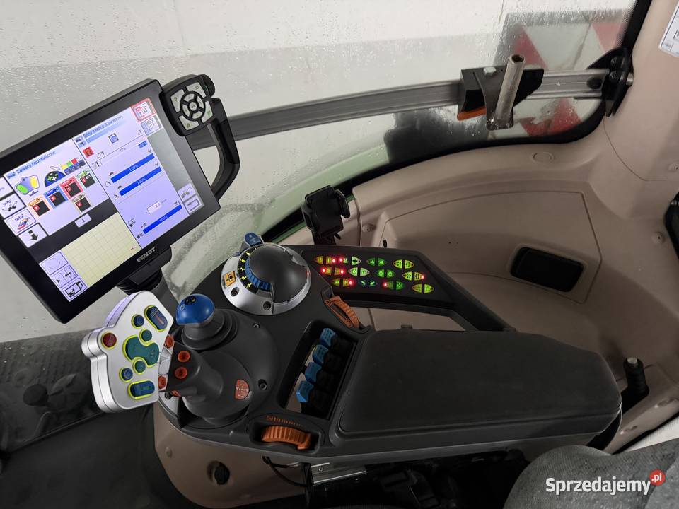 FENDT 828 Vario Profi Plus TUZ WOM Zambrów sprzedam