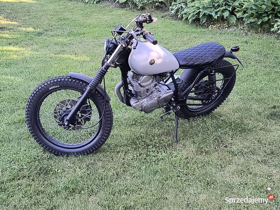 Yamaha sr250 custom bobber tracker caferacer