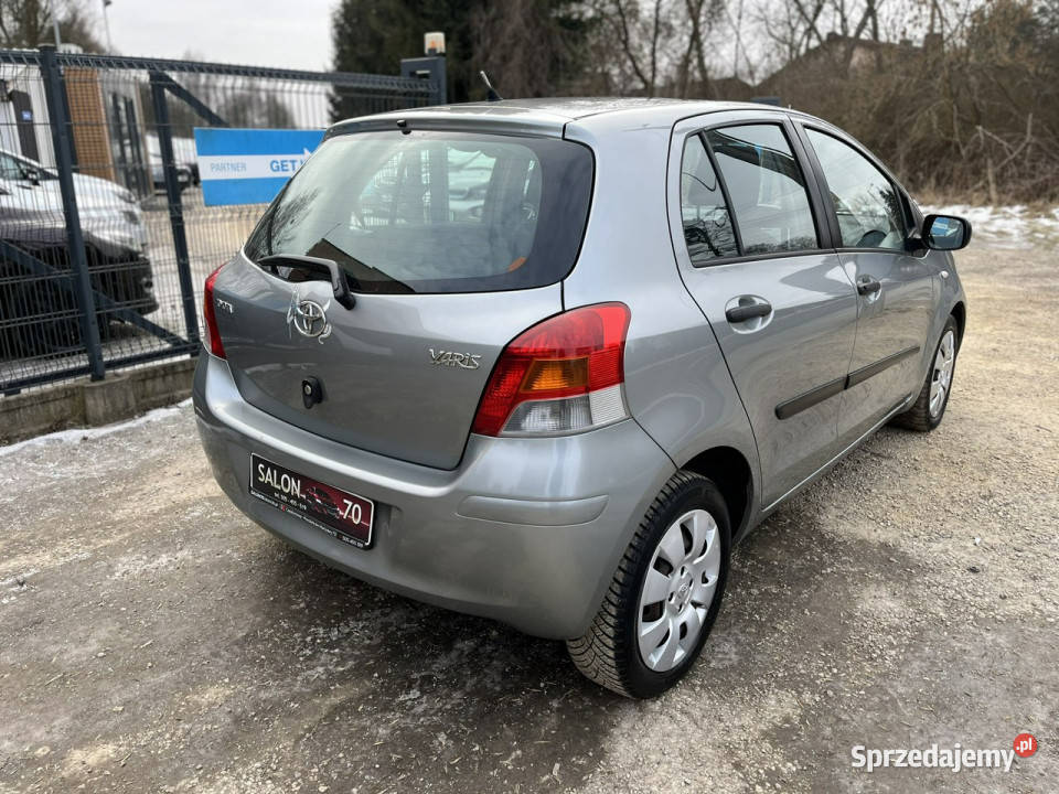 Toyota Yaris 13 1wł 56 Klima 6biegów El szyby isofix śląskie Częstochowa