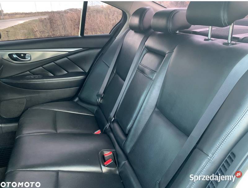 Infiniti Q50 hybryda Jesówka