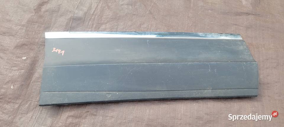 VW TIGUAN 5NA LISTWA DRZWI PRAWY TYŁ Ruda Śląska