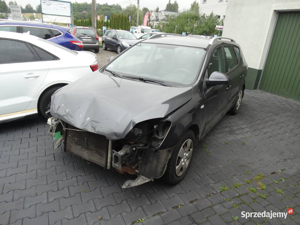 Kia Ceed 16benzyna126 uszkodzona