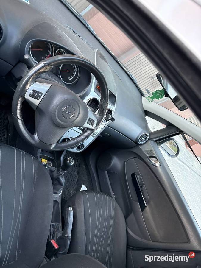 Opel Corsa D uszkodzony 12 benzyna benzyna