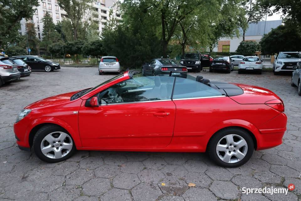 Czerwona Astra TwinTop 18 HAK Przegląd do 122026 Warszawa
