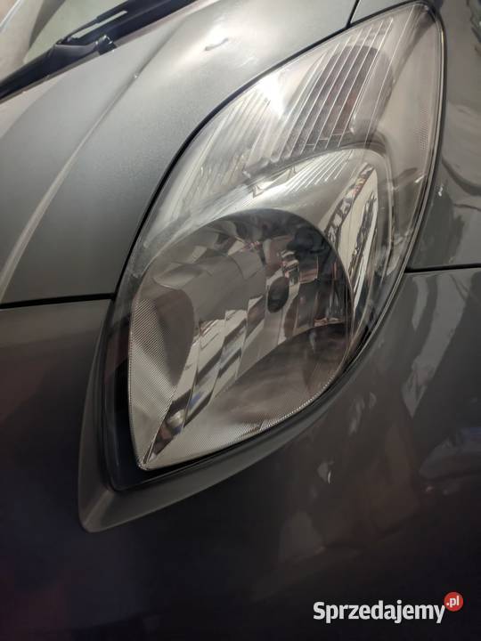 Lampa lewa Toyota Yaris 2 2007 Valeo Międzyrzec Podlaski