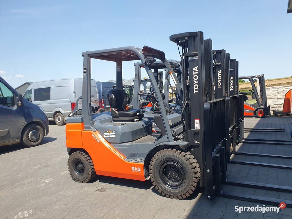 Wózek TOYOTA 8FGF15 Triplex 2023r Nowy Wolny
