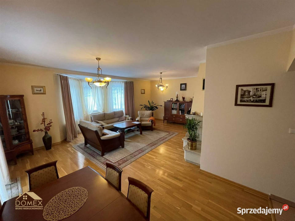 sprzedaży domu wolnostojącego 250m2 Skoczów mieszkalny sprzedam