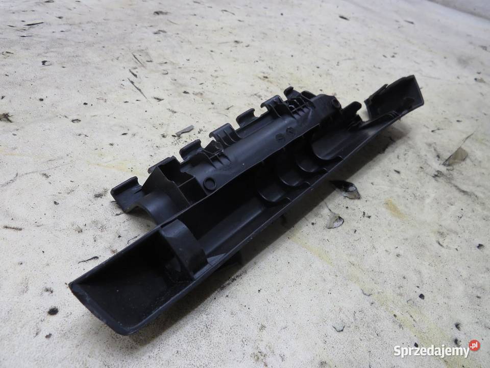 OSŁONA PROWADZNICA FOTELA LEWA ZAFIRA C 13257152 osobowe