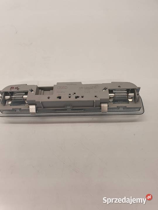 LAMPKA PODSUFITKI AUDI A3 8P LIFT 8P0947111A Przystajń sprzedam