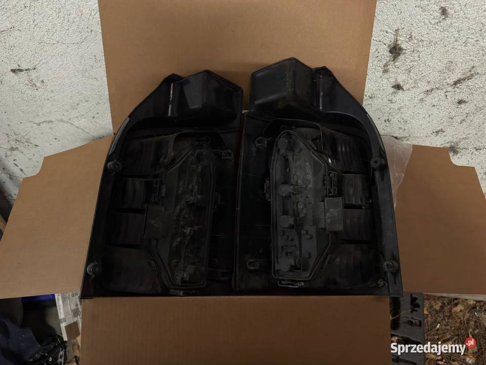 Lampy tyl Vw T5 0915