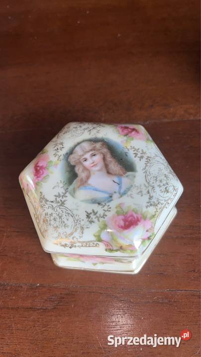 Puzderko Dresden Z Portretem i różami Gdańsk