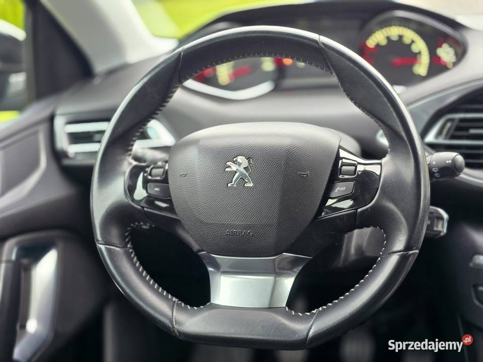 Peugeot 308 T9 12 67369 Nawigacja LED PDC Alu Turek