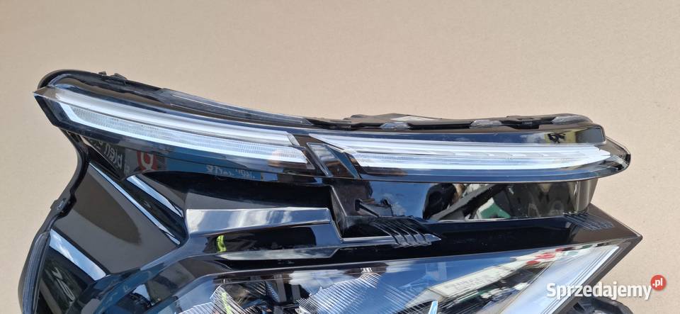 CITROEN C4 III REFLEKTOR PRAWY PRZÓD LAMPA PRAWA Lampy przednie Bieleń