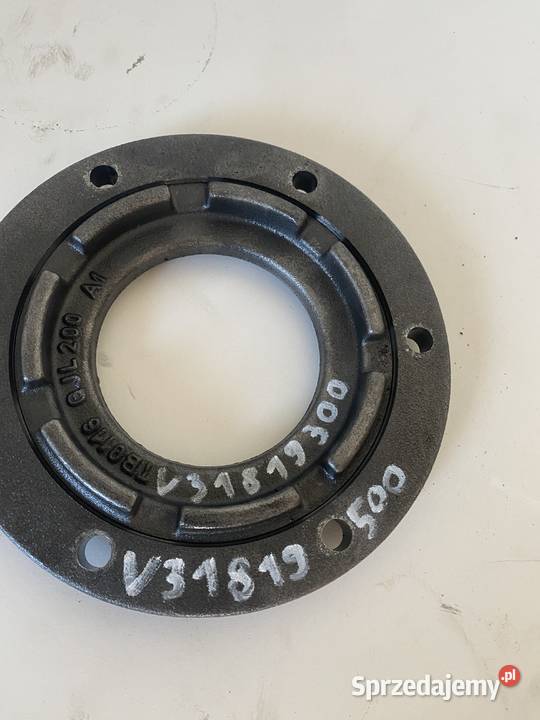 ŚRUBA USTAWIAJĄCA MECHANIZM RÓŻNICOWY VALTRA Kielce sprzedam