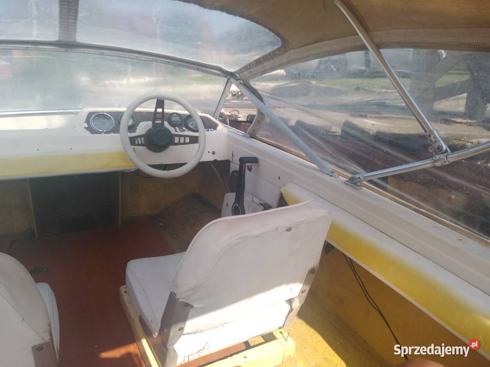 Motorówka do remontu40hp Rok produkcji 1990 zachodniopomorskie Karsibór sprzedam