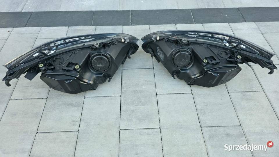 Reflektory BMW E60 E61 pre Lci biLed skrętny osobowe Lampy przednie Kielcza sprzedam