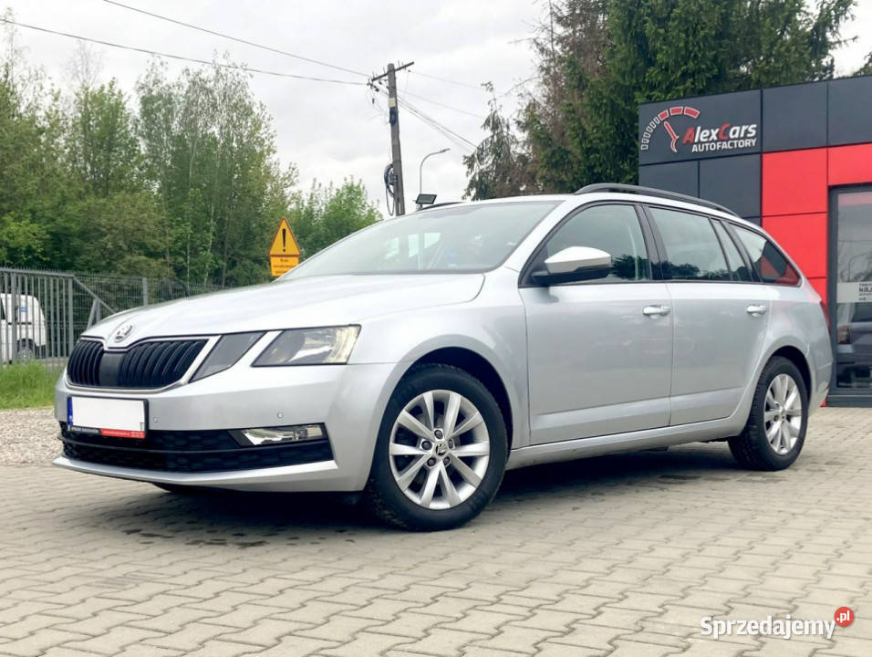 koda Octavia Salon Polska Bezwypadkowy III 2013 czujnik parkowania Octavia Konstancin-Jeziorna