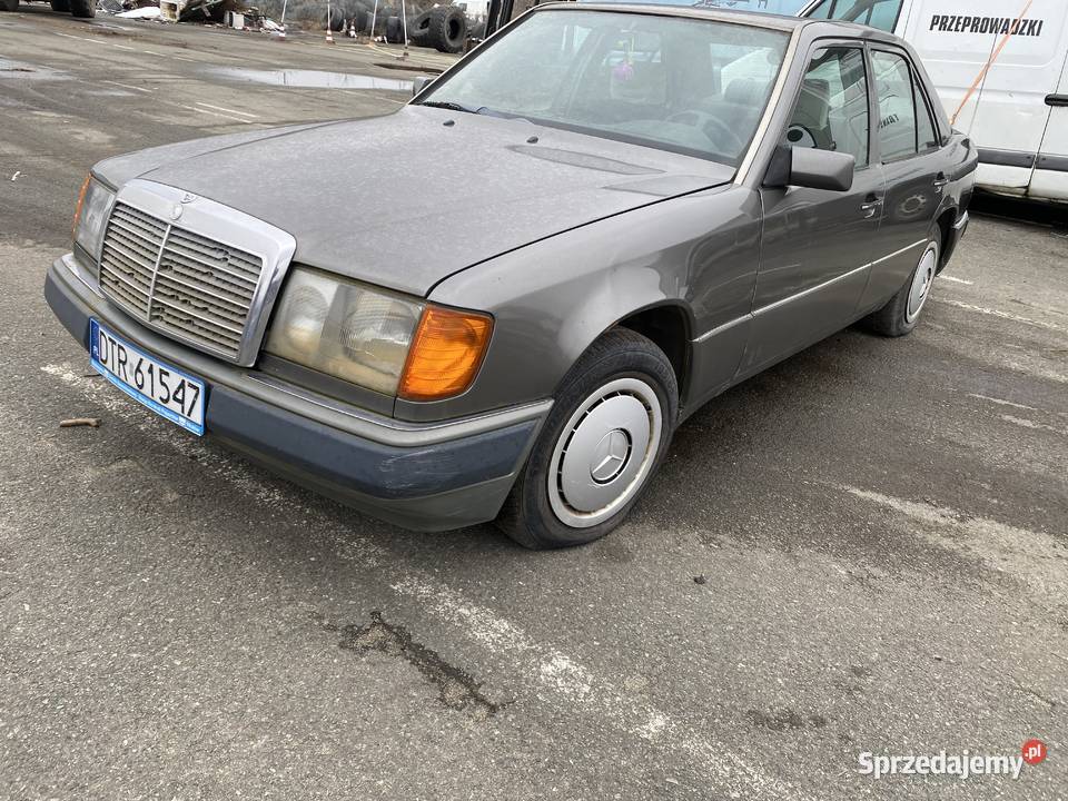 Mercedes 124 25D ładne wnętrze Rok produkcji 1992 Żmigród