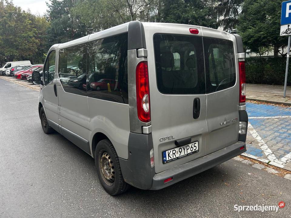 Opel Vivaro Raty Prywatnie 9os Minivan nieuszkodzony Wrocław