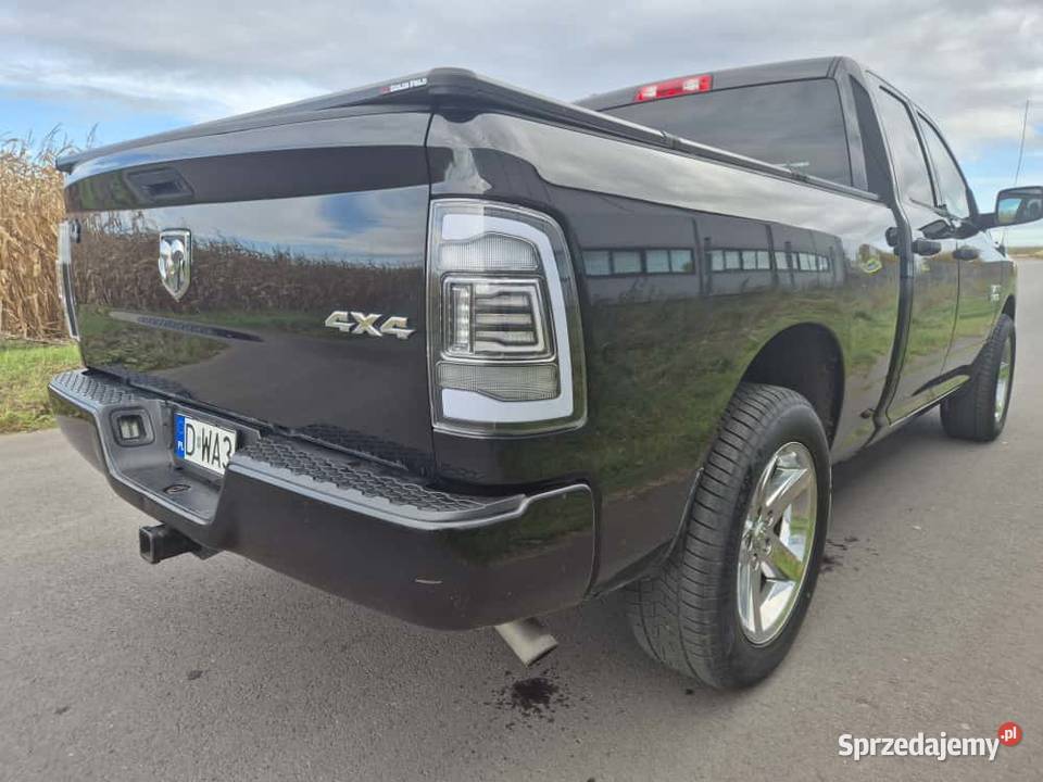Dodge Ram 1500 2017 36 AWD stan PERFEKCYJNY nowe Żórawina