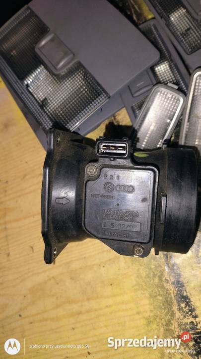 Przepływomierz powietrza Audi C5 24 V6 benzyna