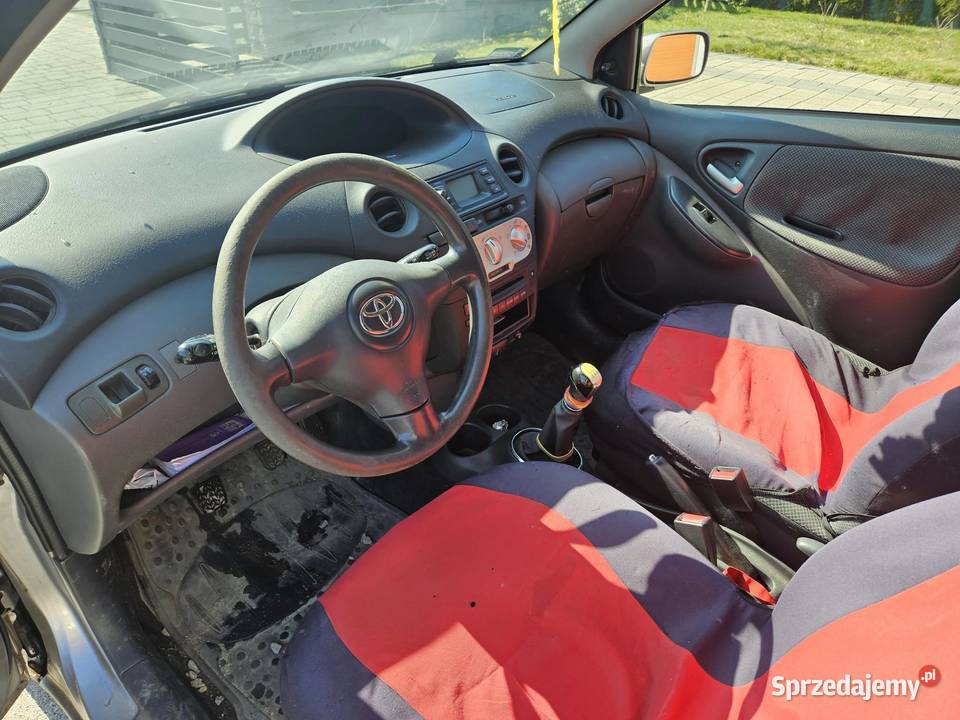 Yaris prywatnie NOWE OPONY Pszczyna sprzedam