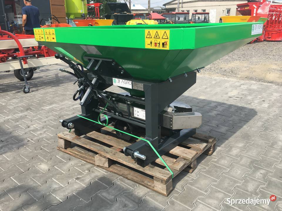 Rozsiewacz nawozów 600L TYTAN firmy STRUMYK