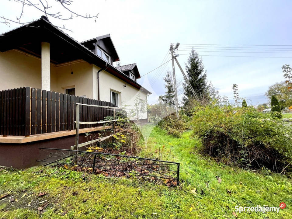Duże siedlisko w centrum Tarnawatki Rok budowy 1972 Tarnawatka sprzedam