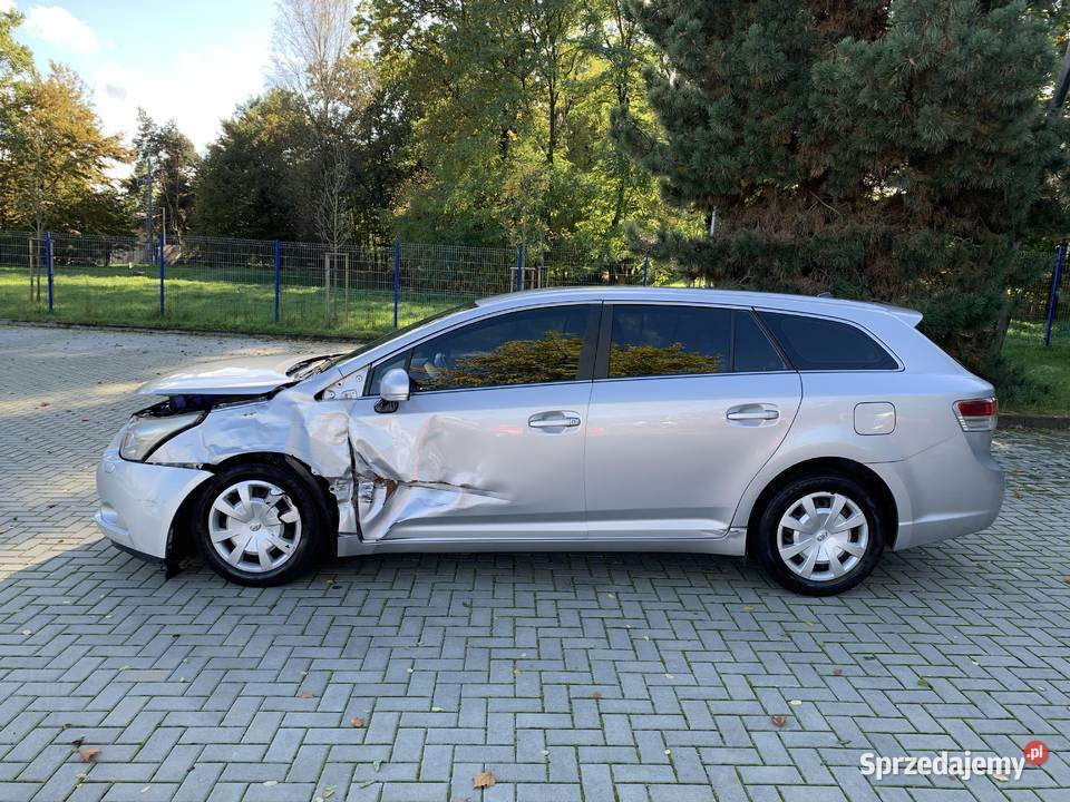 Toyota Avensis 20 126 uszkodzony Kraków