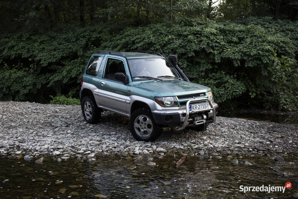 Sprzedam Mitsubishi Pajero Pini 18 GDI 1834cm3 Andrychów