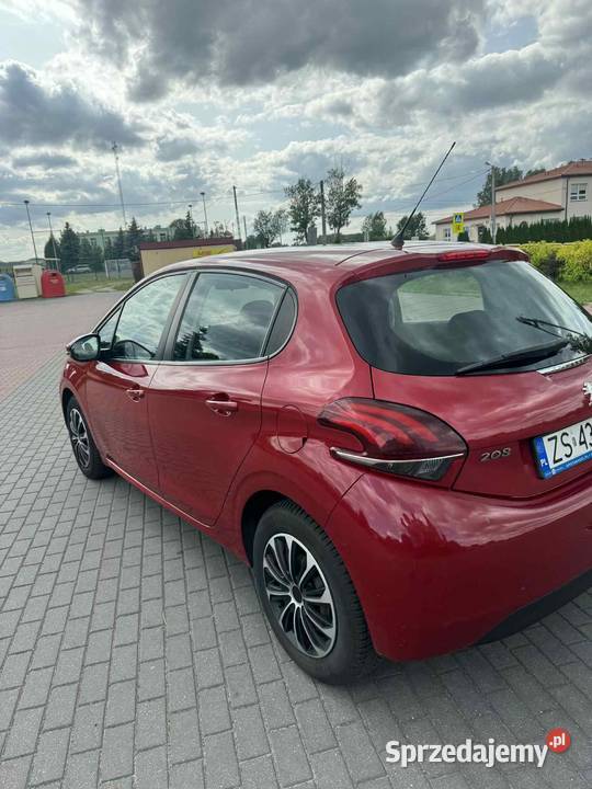 Peugeot 208 12 benzyna 2015r 84KM Ozorków