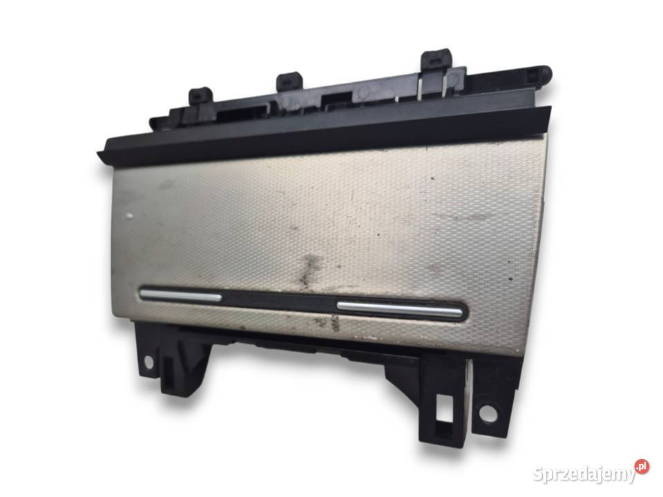 POPIELNICZKA PRZÓD 2 DIN SREBRNA AUDI A4 B6 Działoszyce