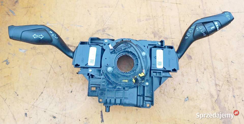 FORD FOCUS MK3 TAŚMA AIRBAG MANETKI ZWAC30088C Rok produkcji 2014 Panele sterowania, przełączniki Radom sprzedam