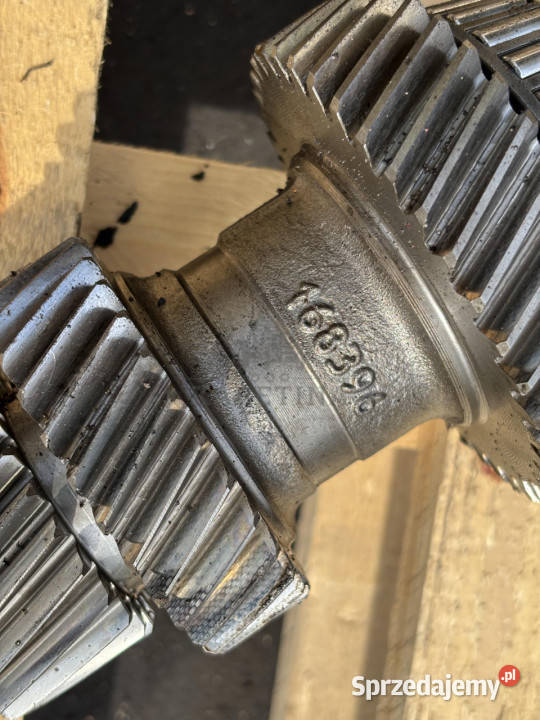 John Deere 6630 Wał napędowy Łożyska L213000 Jastrzębniki