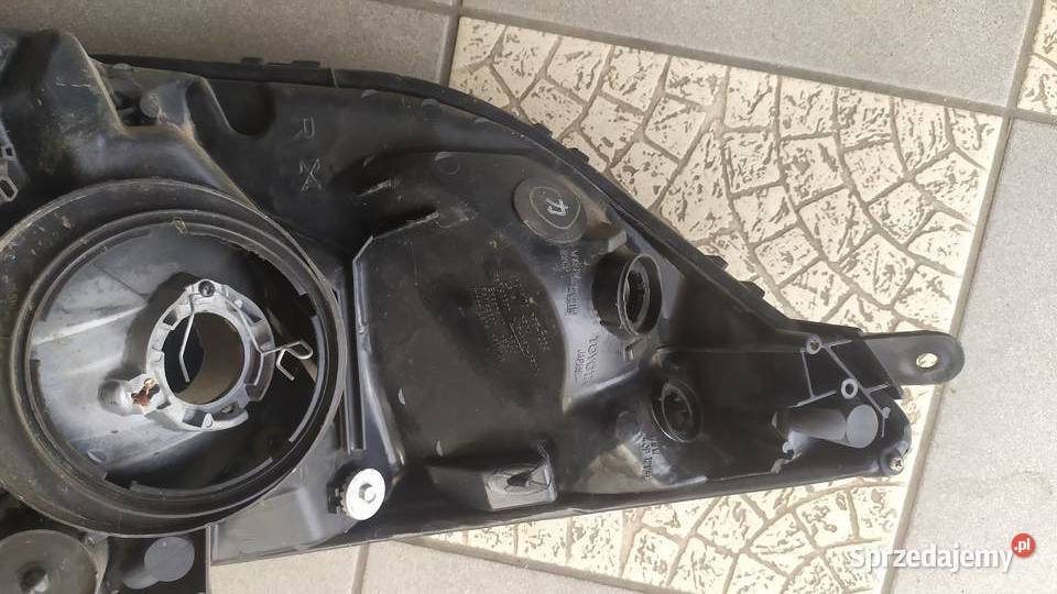 Toyota Prius 2003 2004 2005 lampa prawa Byków sprzedam