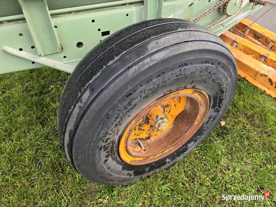 Rozsiewacz wapna nawozów AMAZONE ZG4000 4 tony 6 Baliki