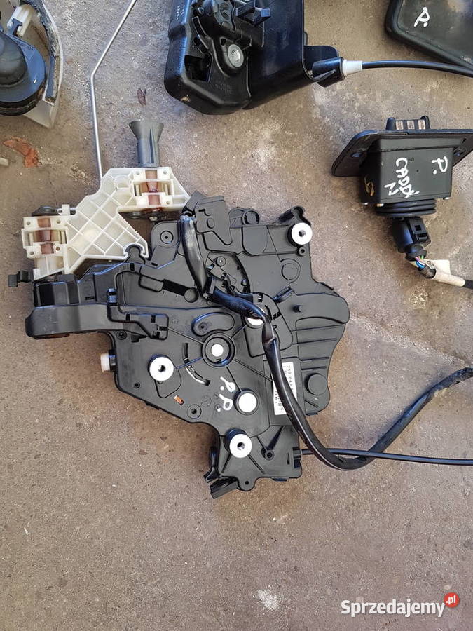 VW CADDY LIFE 2K0 ZAMEK PRAWY KLAMKA RYGIEL wielkopolskie Turkowice sprzedam