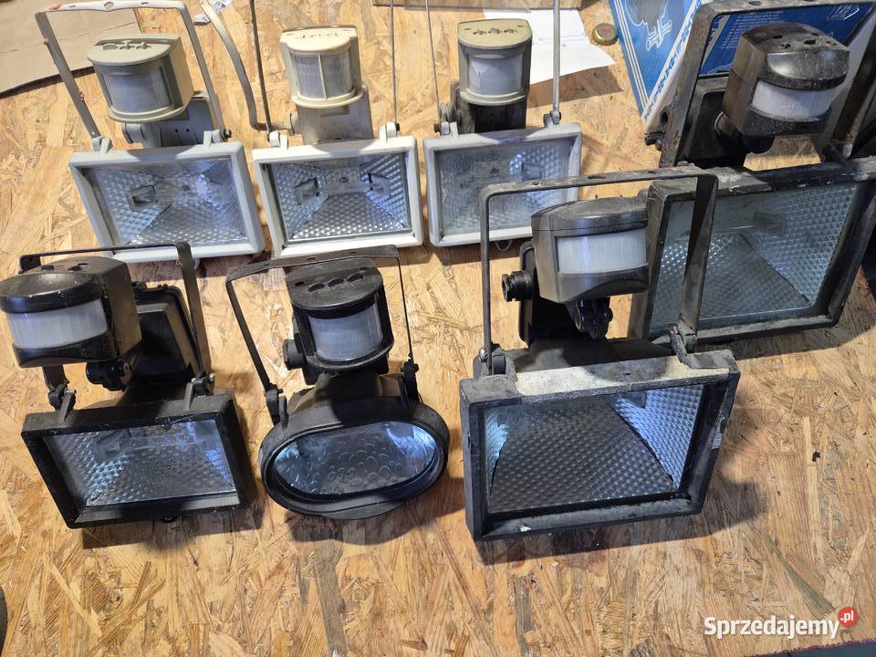 oprawy halogenowe z czujnikiem ruchu zewnętrzne Poznań
