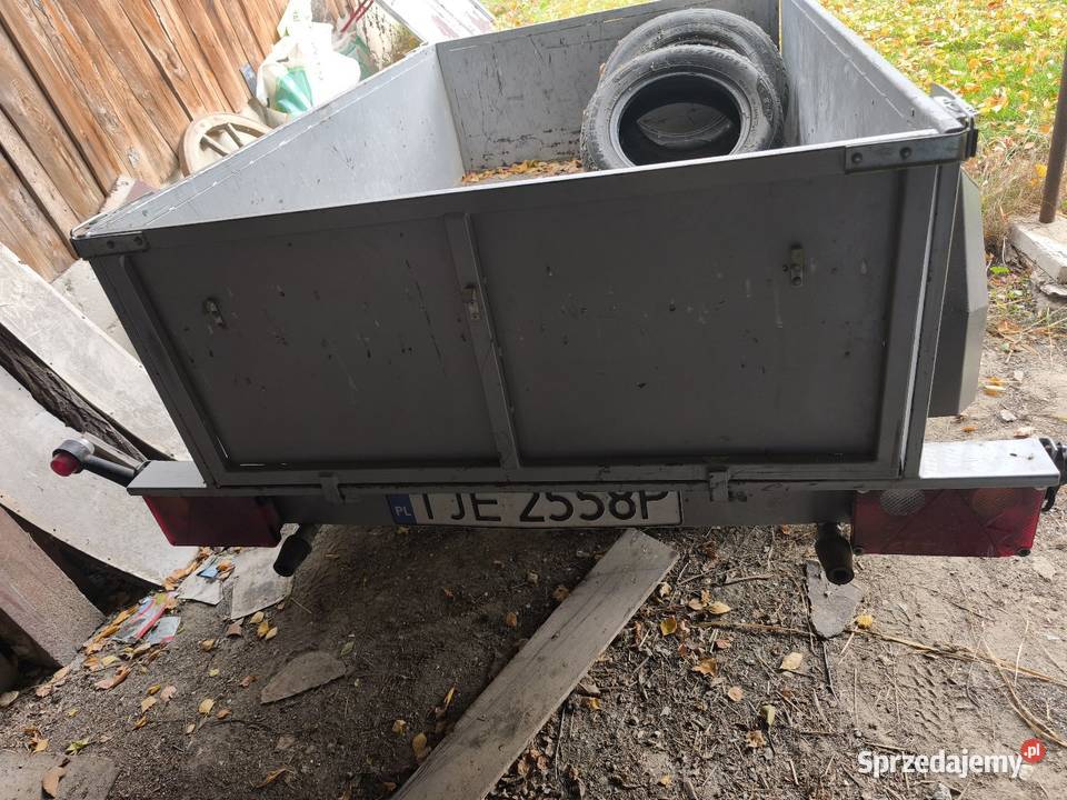 Przyczepka samochodowa