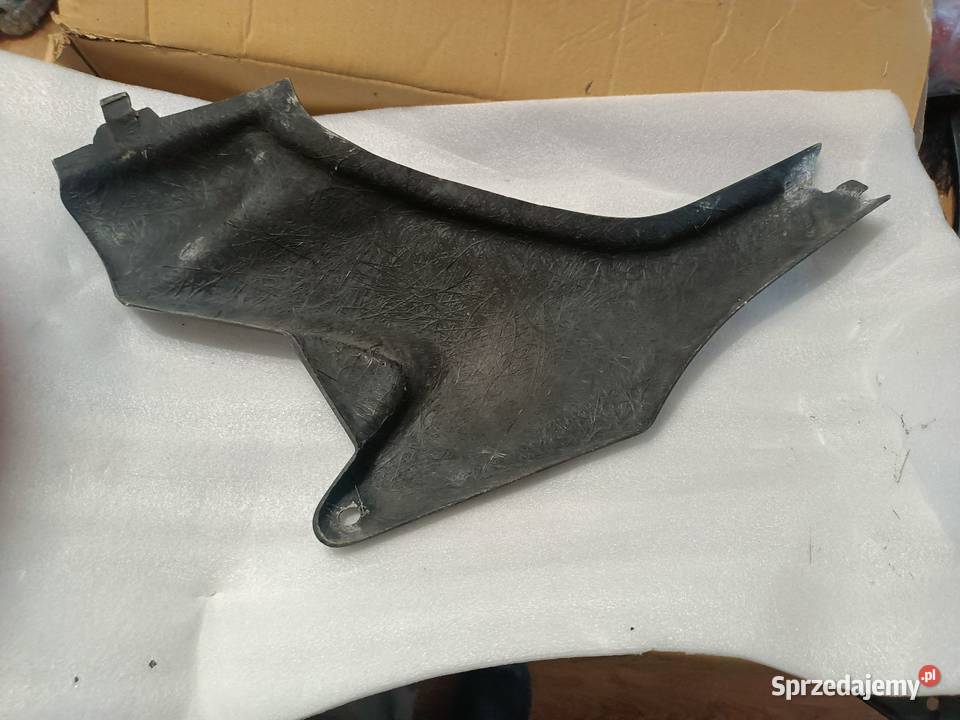 HONDA PC36 600 HORNET 05 OWIEWKA OSŁONA prawa Zadroże