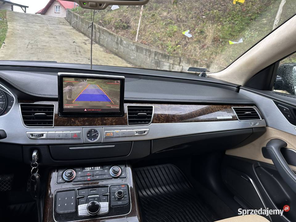 Audi a8 Stobierna