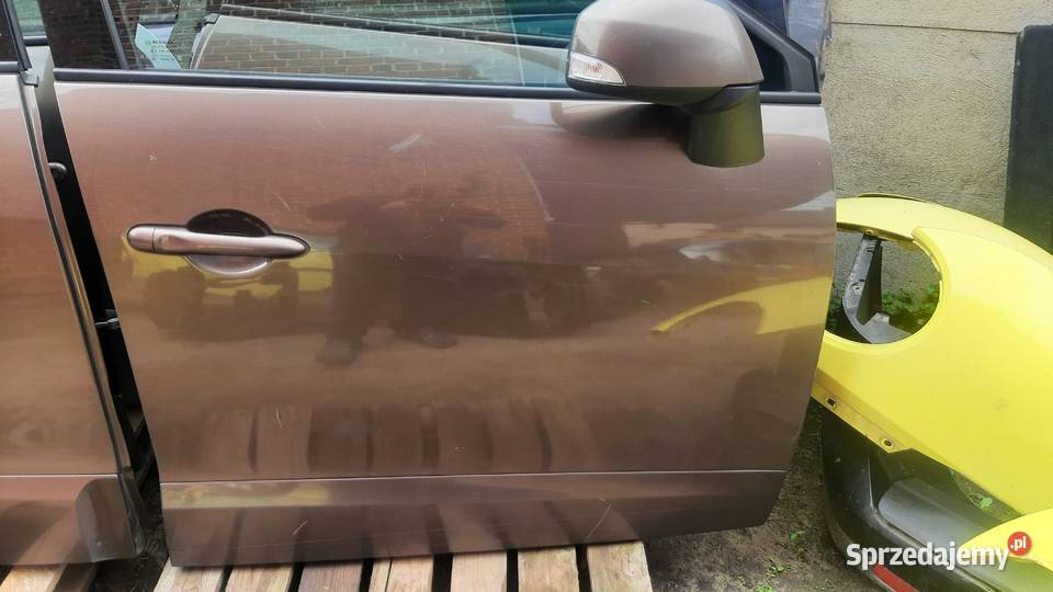 drzwi tylne Renault Scenic 3 III lak TECNB prawe osobowe